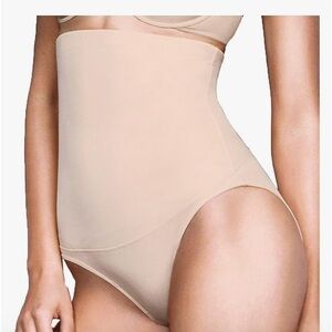 NWT Maidenform  Shaping Brief, Firm Control High Waist Shapewear, Cool Comfort